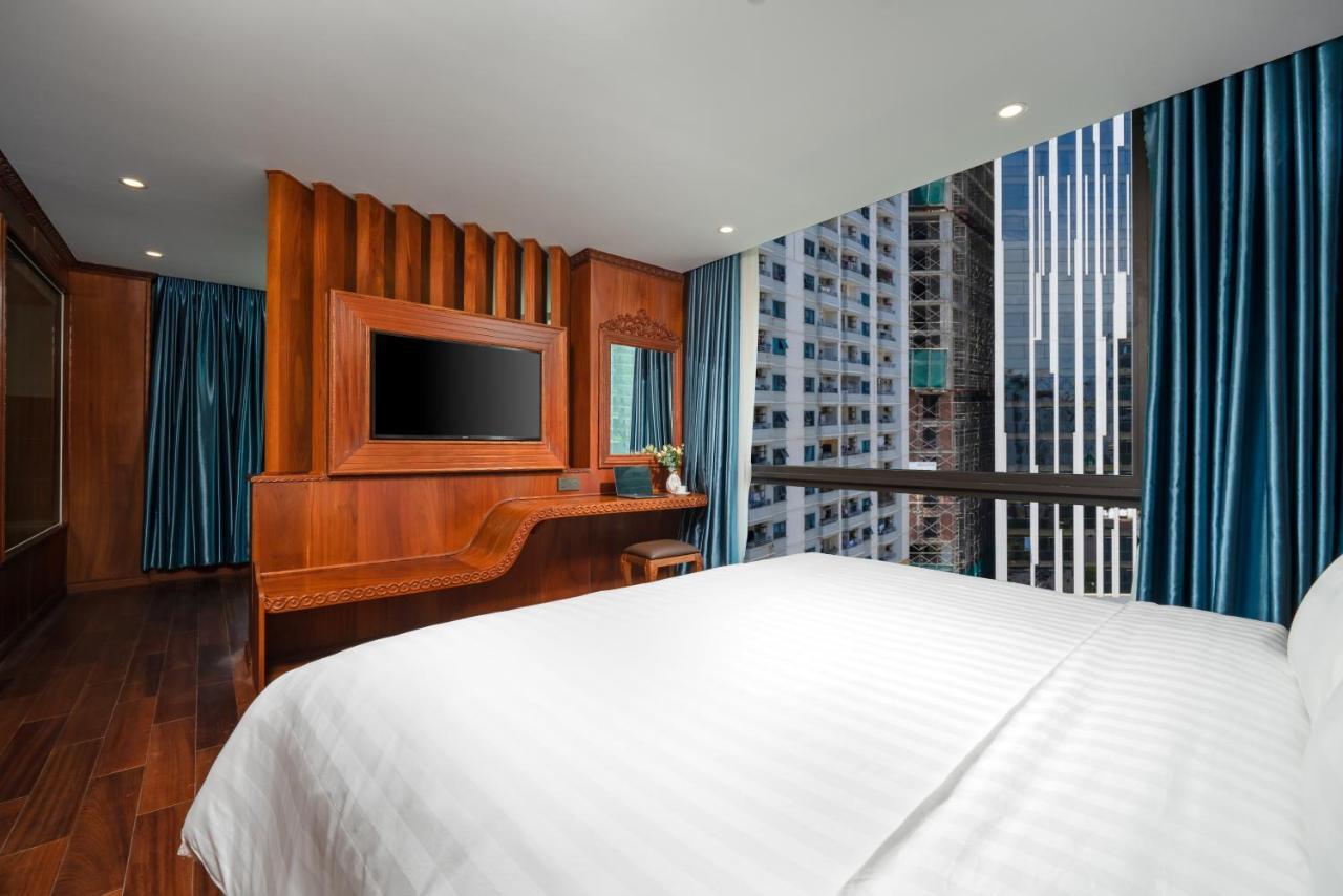 Monalisa Luxury Hotel Da Nang Bagian luar foto