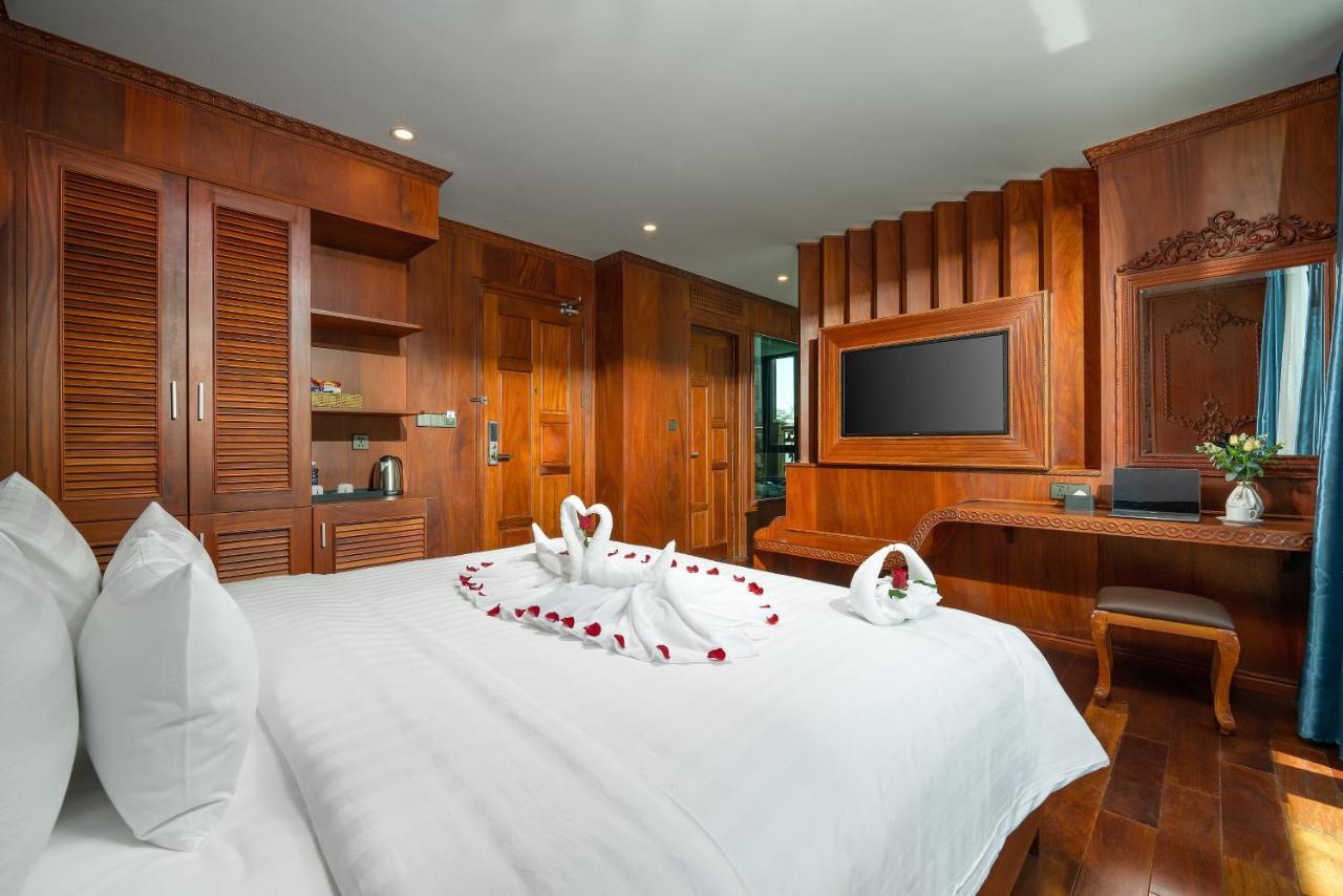 Monalisa Luxury Hotel Da Nang Bagian luar foto