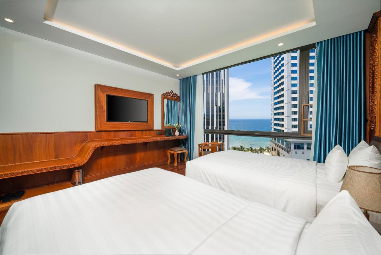Monalisa Luxury Hotel Da Nang Bagian luar foto