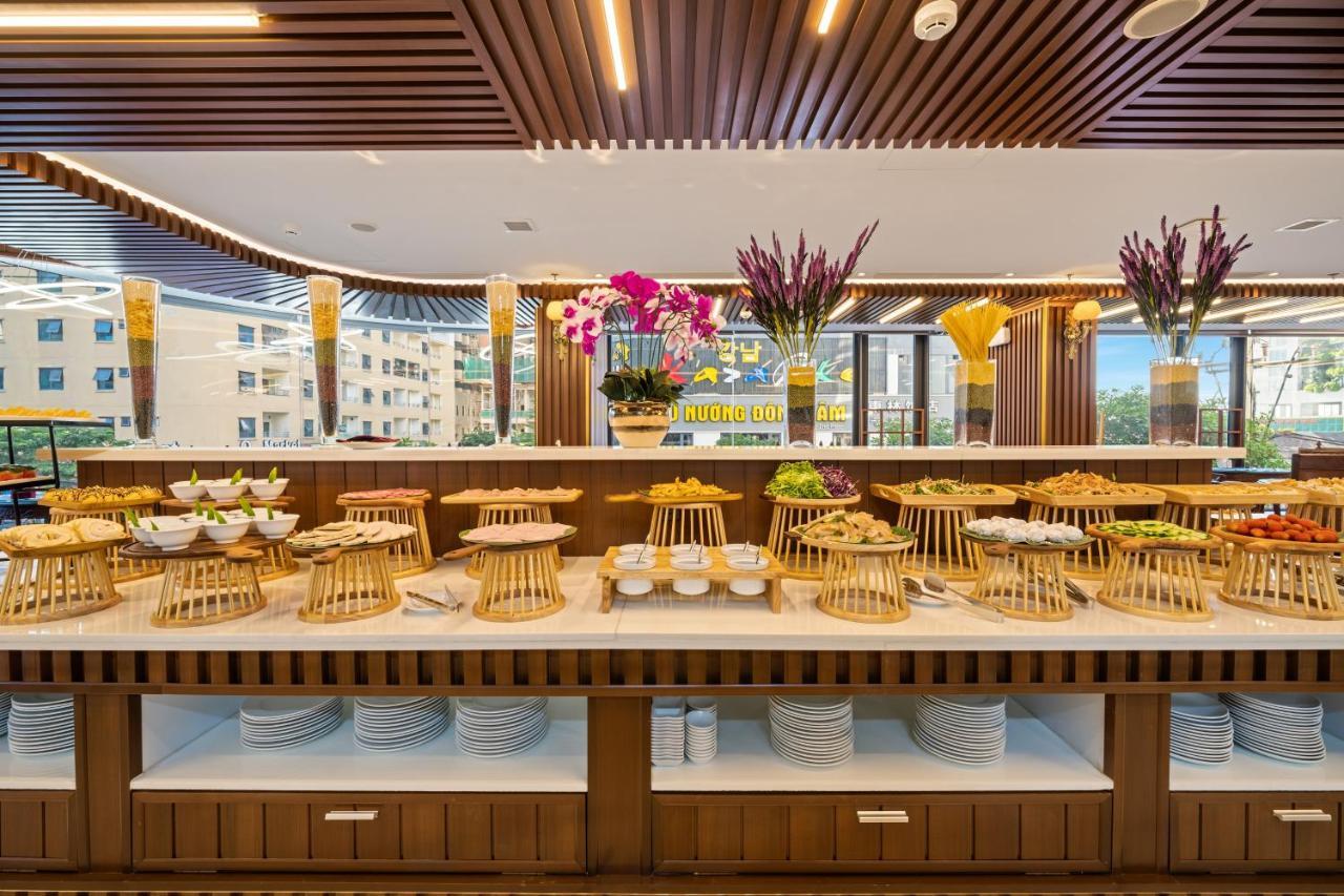 Monalisa Luxury Hotel Da Nang Bagian luar foto