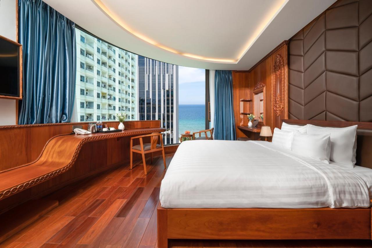 Monalisa Luxury Hotel Da Nang Bagian luar foto