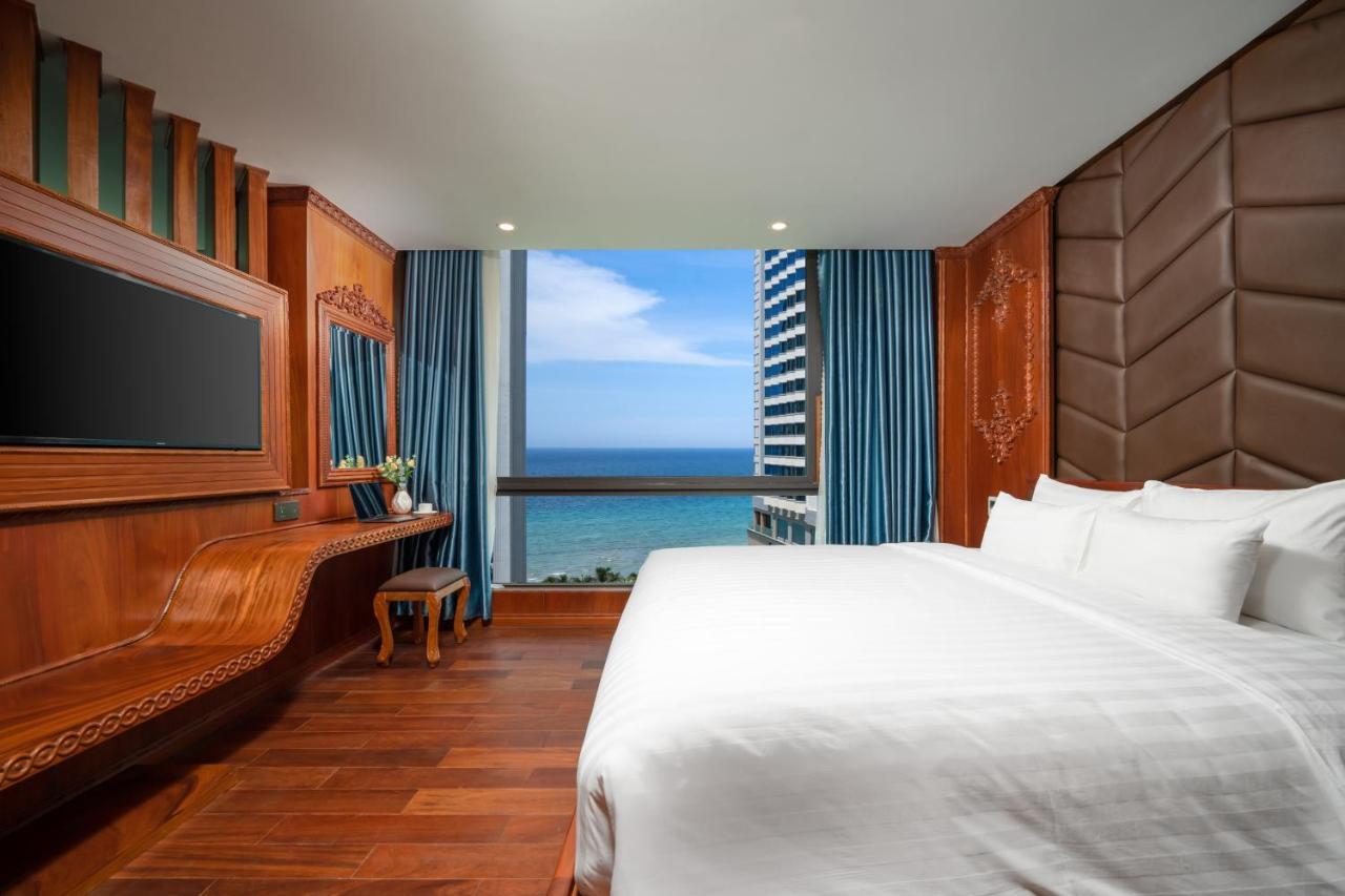 Monalisa Luxury Hotel Da Nang Bagian luar foto