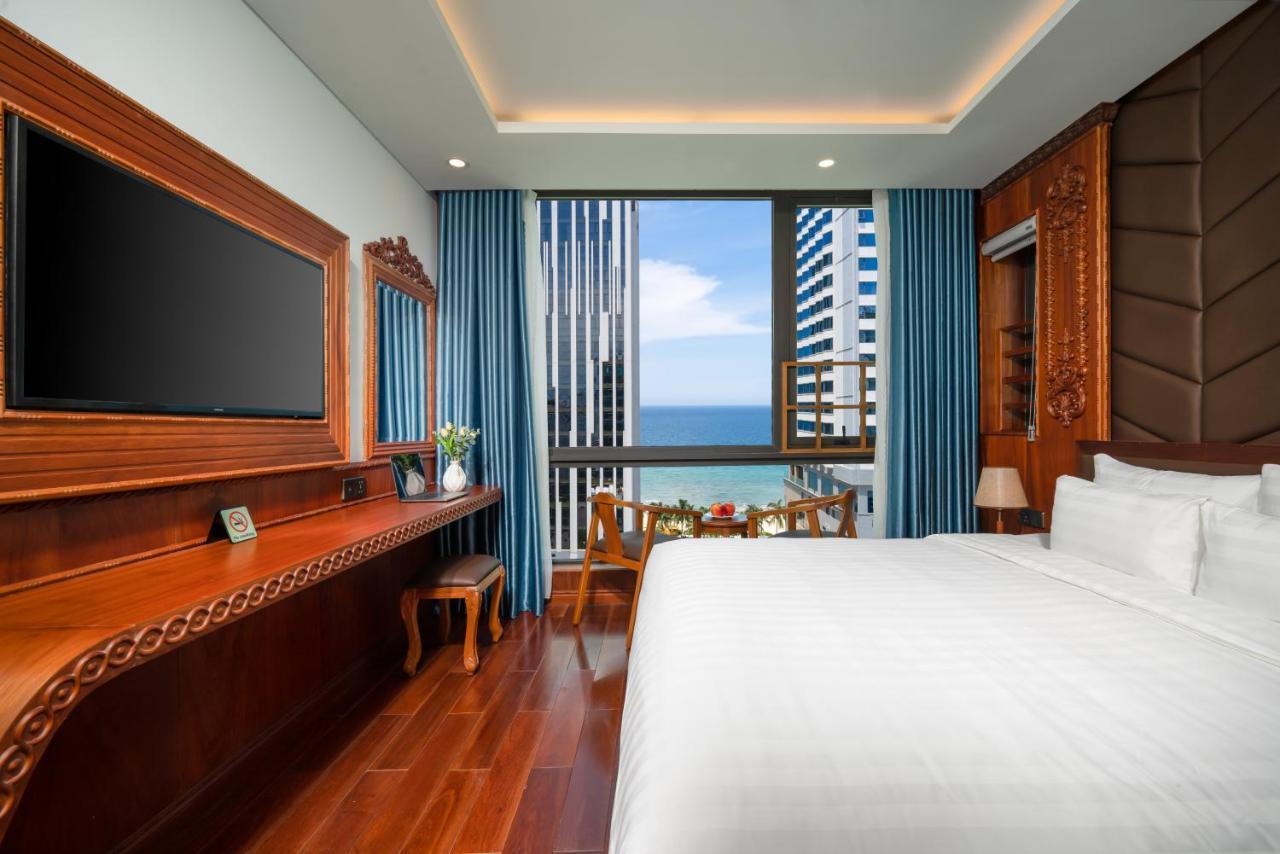 Monalisa Luxury Hotel Da Nang Bagian luar foto