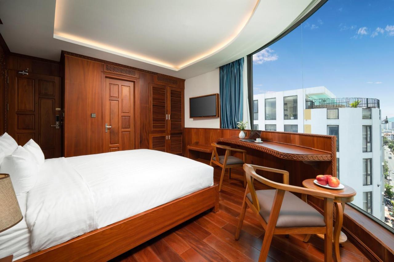 Monalisa Luxury Hotel Da Nang Bagian luar foto