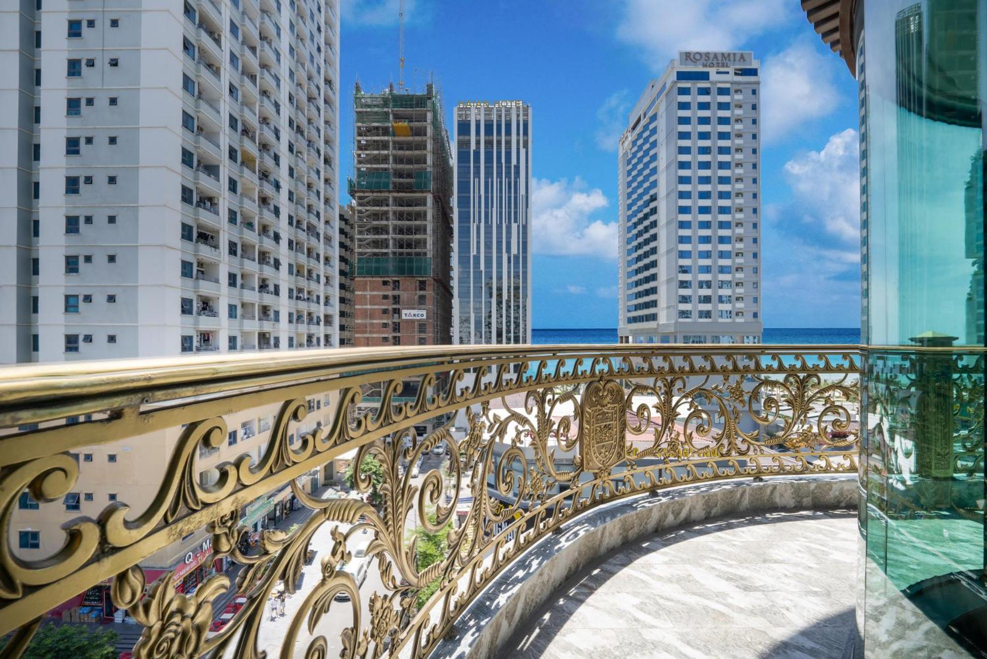 Monalisa Luxury Hotel Da Nang Bagian luar foto