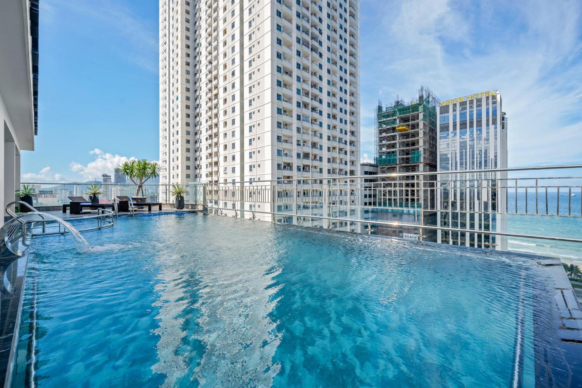 Monalisa Luxury Hotel Da Nang Bagian luar foto